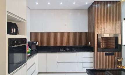 Casa com 4 quartos à venda na Qnm, 40, Taguatinga Norte (Taguatinga), Brasília por R$ 650.000