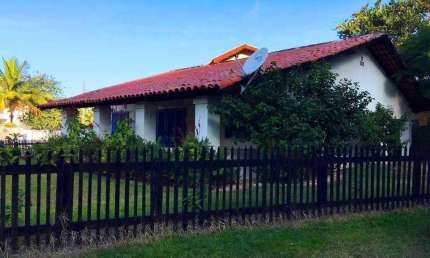 Casa para Venda em Bombinhas, Bombas, 3 dormitórios, 1 suíte, 2 banheiros, 4 vagas