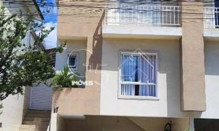 Imperdível oportunidade! Casa em condomínio de luxo com 3 quartos e 170m² em Franco da Rocha-SP, no bairro Villa Verde.