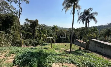 Terreno em condomínio à venda em Caieiras-SP, no bairro Alpes de Caieiras com 1.700 m² de área. Imperdível!
