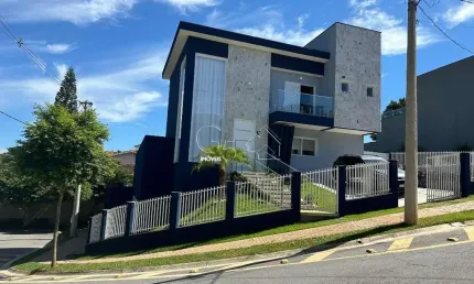 Incrível casa em condomínio à venda em Caieiras-SP, bairro Nova Caieiras: 3 quartos, 1 suíte, 2 salas, 3 banheiros, 6 vagas, 260,31m².