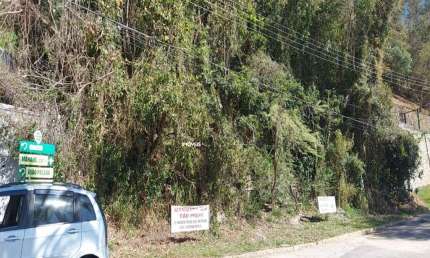Belo Terreno de 1.712,20 m² em Condomínio Fechado- Alpes de Caieiras Lote em aclive, num ótima localização no Condomínio. Aprovação CETESB já em andamento.