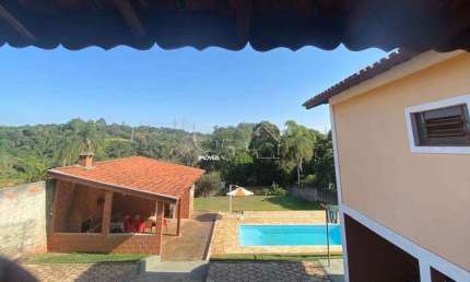 CHACARÁ PARA COMPRA COM 3 QUARTOS E UMA SUÍTE EM JUNDIAÍ