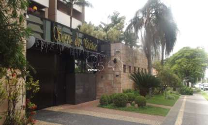 Apartamento  no condomínio Serra dos Cristais situado na Avenida Nove de Julho