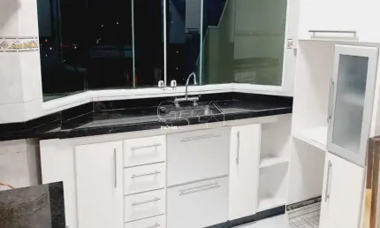 CASA PARA VENDA, BAIRRO CIDADE JARDIM 1. JUNDIAI/SP. 4 Dormitórios sendo 1 suite, 1 Dormitório cm Armário Planejado e 1 Sotão que pode ser utilizado como Dormitório/Escritório com pe direito de 3,00 m