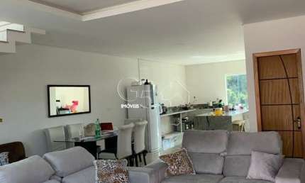 Conheça esta incrível casa em condomínio à venda em Franco da Rocha-SP, no bairro Villa Verde! 3 quartos, 1 suíte, 2 salas, 3 banheiros, 4 vagas de garagem e 200m² de área. Imperdível!