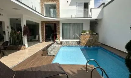 Casa de luxo em condomínio: 3 quartos, 3 suítes, 3 salas, 5 banheiros, 3 vagas, 360m² em Nova Caieiras - Caieiras-SP