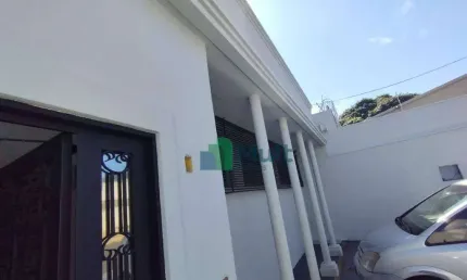 Imóvel Comercial em excelente localização na Zona Sul, 360m² de terreno e 262,34 de área construída, 12 salas amplas.
