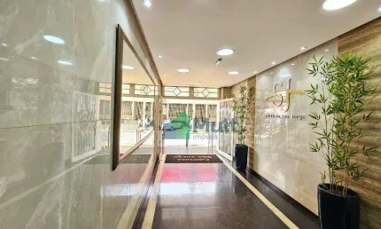 Sala comercial em excelente localização no centro da cidade com 88,35m² de área privativa. são 2  salas privativas.