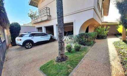 Sobrado no Bairro Jd. Sumaré com 04 suítes, piscina, varanda gourmet  com 595m² de área útil.