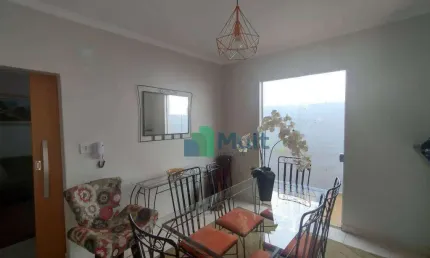 Casa térrea em excelente localização no Bairro Jardim Independência com terreno de 250m² e  161m² de construção, com varanda gourmet.