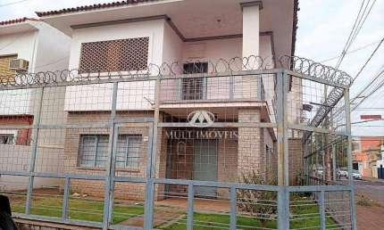 Sobrado localizado no Bairro Campos Elísios com 275m² de área construída .