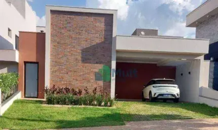 Casa térrea em condomínio com 151m² de área útil e  3 suítes, piscina e varanda gourmet.