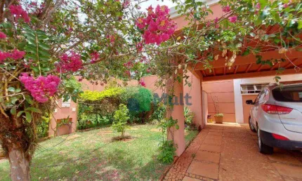 Linda Casa em Condomínio Fechado com 137m² de área útil e com terreno com 418m².