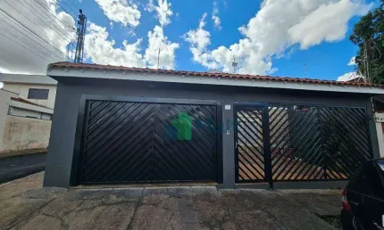 Casa térrea em ótima localização no Bairro Vila Tamandaré com 135m² de área comum.
