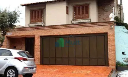 Sobrado em ótima localização no Bairro Jd. São Luiz com terreno de 260m² e área útil de 369m².