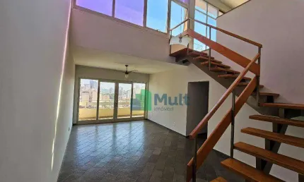 Cobertura em excelente localização no Centro da Cidade com 185m² de área útil.