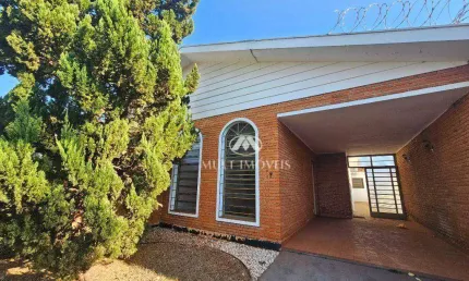Casa Térrea em excelente localização no Bairro Jd América com terreno de 250m² e 155,64m² de área útil.