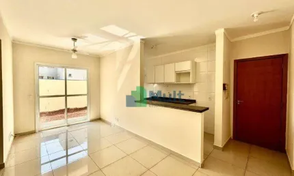 Apartamento Térreo localizado no Ed Due Fratelli com 124m com quintal grande.