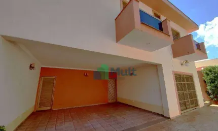 Casa com 4 dormitórios à venda, 270 m² por R$ 750.000 - Jardim São Luiz - Ribeirão Preto/SP