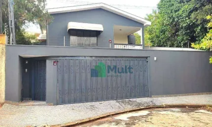 Sobrado em excelente localização no Bairro Ribeirânia, próximo UNAERP com terreno de 437,50m² e  287 m² de construção.