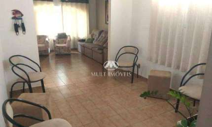 Casa Térrea em ótima localização no Bairro Jardim Castelo Branco com 200 m² de área total e 158,12 m² de área construída.