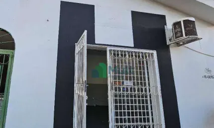 Sala Comercial em ótima localização no Bairro Jardim Paulista com 28m², próximo à Av Treze de Maio, quase em frente a antiga  Doce Festa.