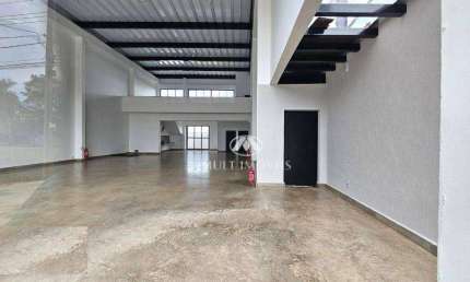 Galpão Comercial Novo em excelente localização próximo ao Condomínio Vila Romana I  e Cia da Luz com 355m² de terreno e 345m² de área construída.