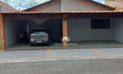 Casa para venda em condomínio fechado, no Jardim Florestan Fernandes com 200 m² de terreno e 90 m² de área construída.
