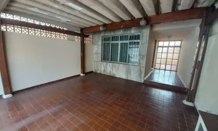 Sobrado são judas 150 metros terreno 180 área construída 3 quartos 02 vagas