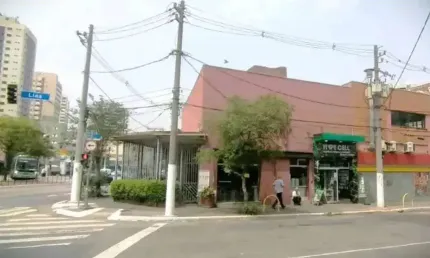 Imóvel comercial de esquina com a lins de vasconcelos em frente ao metrô