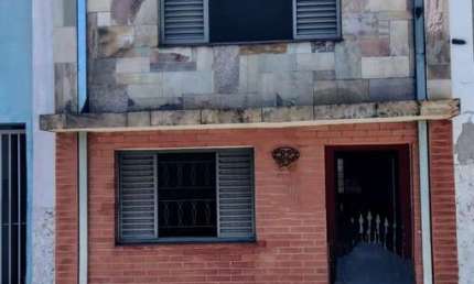Casa com 3 quartos à venda na Avenida Vicente Schivitaro, --, Centro, Salto por R$ 250.000