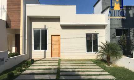 Casa em condomínio fechado com 2 quartos para alugar na Rua dos Oceanos, --, Residencial São Bento, Salto por R$ 4.000