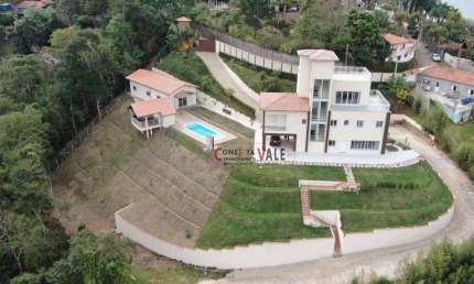 Linda propriedade com acesso privativo para a represa.