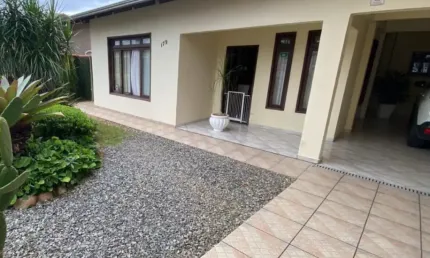 Casa com 3 quartos à venda no Floresta, Joinville 