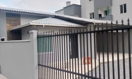 Casa com 2 quartos à venda no João Costa, Joinville 