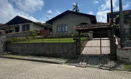 Casa com 4 quartos à venda no Itaum, Joinville 