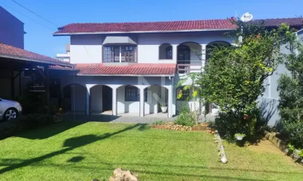 Casa com 2 quartos à venda no Jardim Iririú, Joinville 