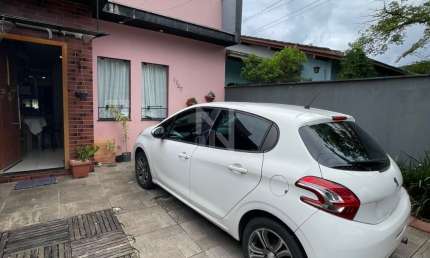 Casa com 3 quartos à venda no Iririú, Joinville 