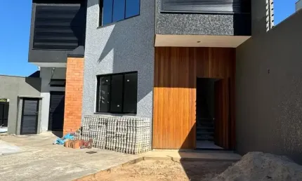 Casa com 3 quartos à venda no Petrópolis, Joinville 