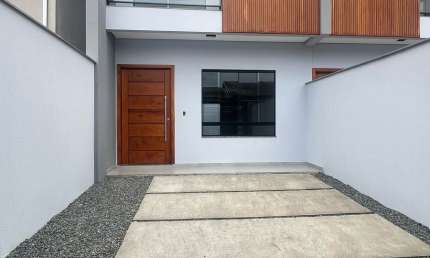 Casa com 3 quartos à venda no Guanabara, Joinville 