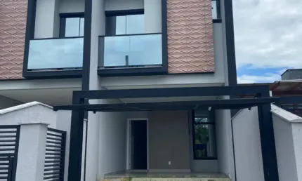 Casa com 3 quartos à venda no Saguaçu, Joinville 