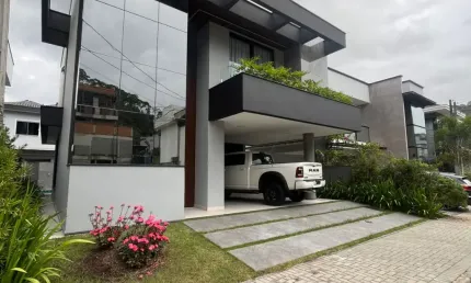 Casa com 3 quartos à venda na Vila Nova, Joinville 