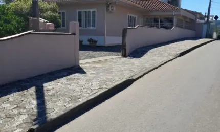 Casa com 3 quartos à venda no João Costa, Joinville 