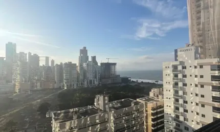 Apartamento Luxuoso Pronto para Morar em Meia Praia