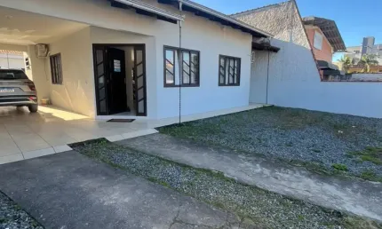 Casa com 3 quartos à venda no Guanabara, Joinville 