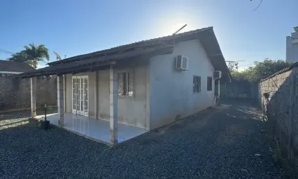 Casa com 3 quartos à venda no Paranaguamirim, Joinville 