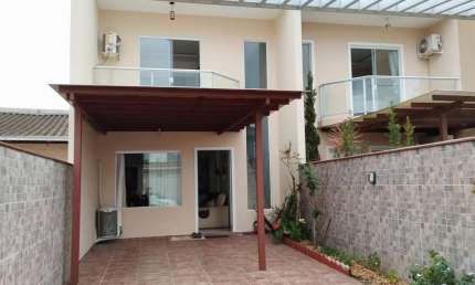 Casa Geminada para Venda em Joinville, Boa Vista, 3 dormitórios, 1 suíte, 3 banheiros, 1 vaga