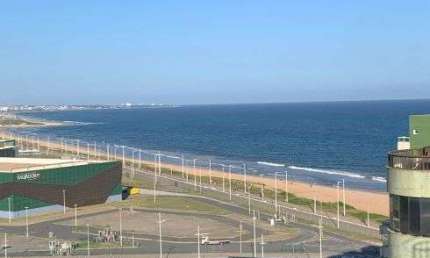 Armação VENDO I 2/4 sendo 2 suítes I 70 m² I Nascente I Andar alto I 2 vagas