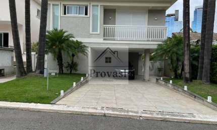 Alphaville Residencial 3 (Santana de Parnaíba) - Residencial Alphaville 3              4 quartos 4 suítes       400 m² área construída